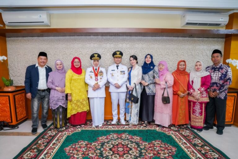 Gubernur-Wagub Resmi Dilantik: Anggota DPD RI Lia Istifhama : Langkah Awal Wujudkan Jatim Gerbang Baru Nusantara