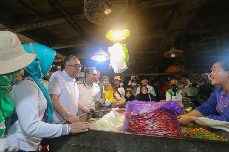 Hari Peduli Sampah Nasional 2025, Pemkot Surabaya Gelar Aksi Bersih Pasar Keputran