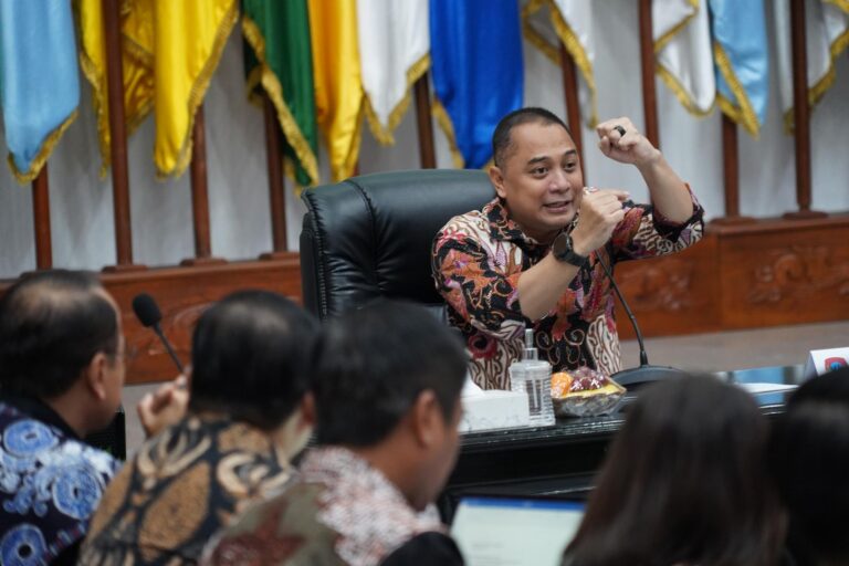 Wali Kota Eri Cahyadi Bahas Efektivitas dan Efisiensi Bekerja hingga Proposal Visi-Misi di Forum Bakti APEKSI