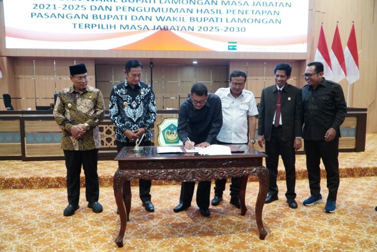 DPRD Lamongan Umumkan Pengusulan Penetapan Pasangan Bupati dan Wakil Bupati Terpilih Masa Jabatan 2025-2030