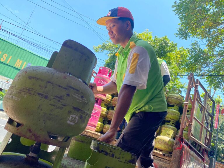 Tinjau ke Pengecer hingga Agen, Polres Blitar Kota dan Pemkot Pastikan Stok Gas LPG 3 Kg Aman