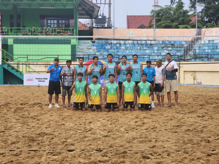 Tim Voli Pantai Surabaya Raih Gelar Juara