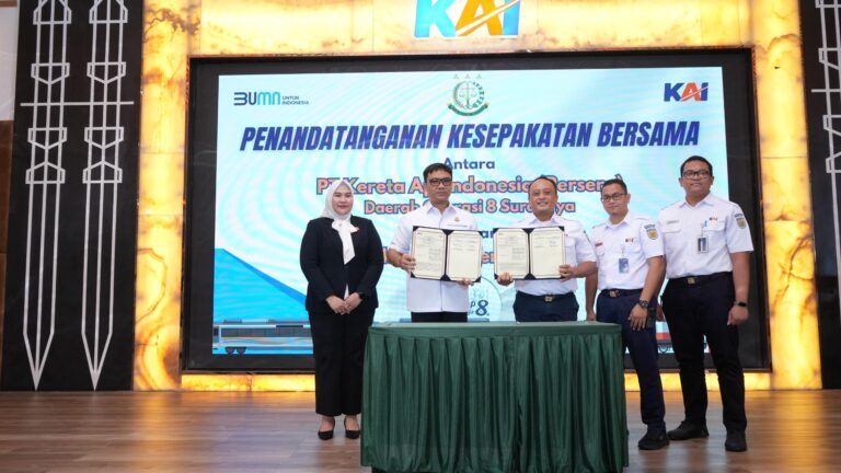 KAI Daop 8 Surabaya Tandatangani Kerja Sama dengan Kejaksaan Negeri Surabaya
