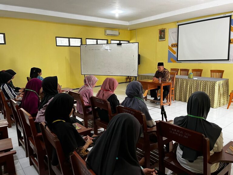 Pemprov Jatim-UPT RSBKW Kediri Gelar Edukasi Baca Tulis Al-Quran untuk Penerima Manfaat