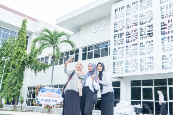 Persiapan Matang dan Gedung Anyar Unesa Sambut Perkuliahan Perdana Semester Genap