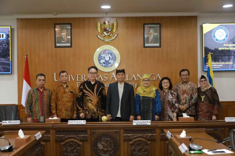 UNAIR dan PT Caprifarmindo Laboratories Teken MoU Pembuatan Vaksin Hewan