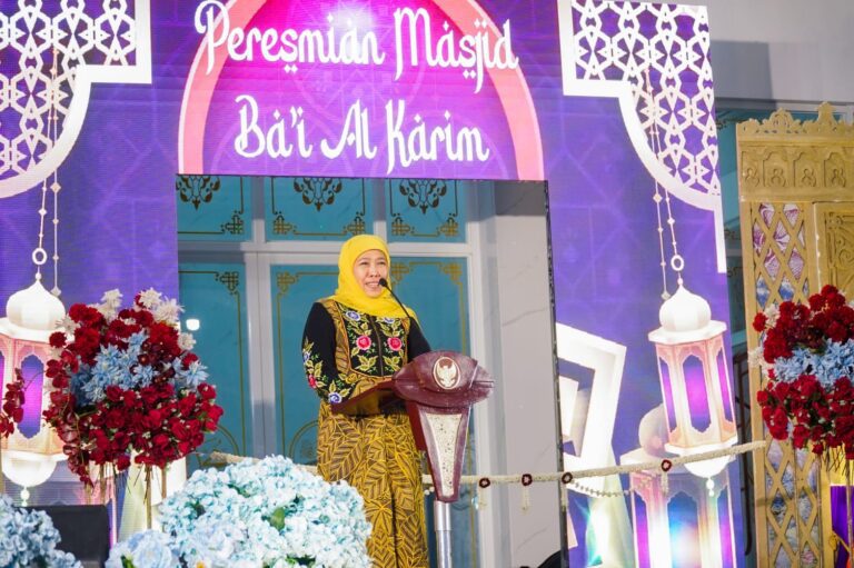 Resmikan Masjid Bai Al Karim, Gubernur Khofifah Harap Jadi Pusat Kegiatan Keislaman dan Pembangunan Karakter Masyarakat Sekitar