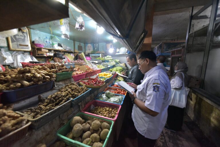 Hasil Pantauan Sepekan: Pemkot Surabaya Jamin Harga dan Stok Pangan Aman Jelang Lebaran