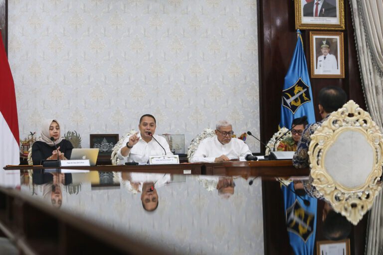 Permudah Layanan Kesehatan, Wali Kota Eri Cahyadi Integrasikan Aplikasi Tiga RSUD di Surabaya