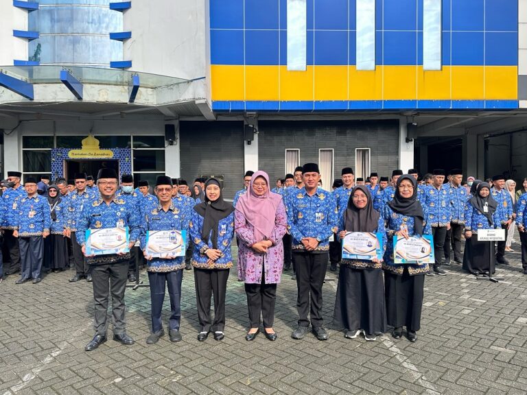 Diskominfo Jatim Siap Berbagi Ramadan dan Beri Penghargaan Best Employee Januari