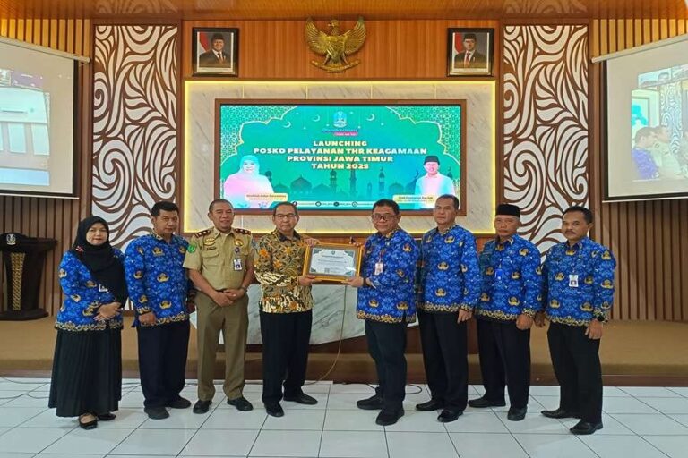 Pemprov Jatim Melalui Disnakertrans Prov. Jatim Buka 54 Titik Posko Pelayanan THR Keagamaan Tahun 2025 Secara Langsung Dan Online