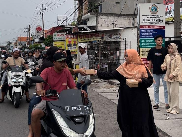 Berkah Kebaikan Ramadhan, Kartar Karya Mandiri Desa Cerme lor Berbagi Takjil