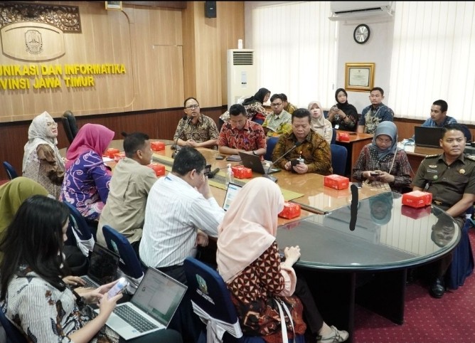 OJK Jawa Timur Koordinasikan Tim Satgas PASTI di Diskominfo Jatim