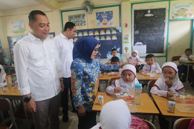 Pemkot Modifikasi Konsep Sekolah Rakyat Agar Sesuai Kebutuhan Warga Surabaya