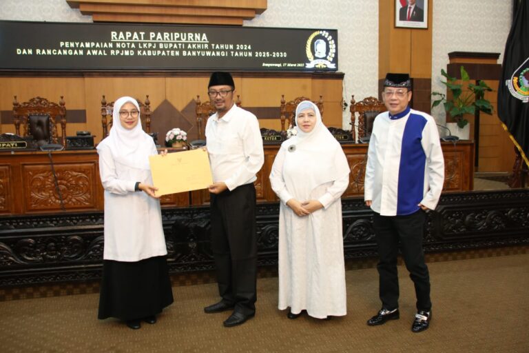 Sampaikan LKPJ 2024, Bupati Ipuk Paparkan Capaian Banyuwangi
