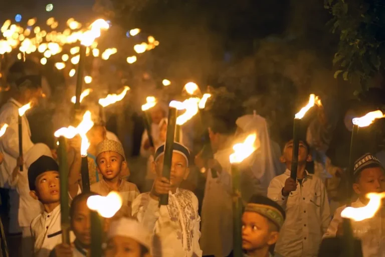 Tradisi, Spiritualitas, dan Sejarah Budaya Malam Takbiran di Nusantara