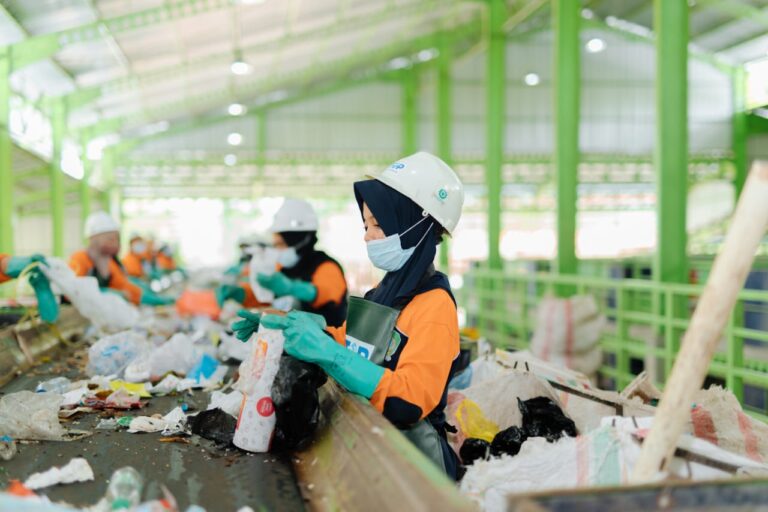 Dapat Pendanaan dari Pemerintah UEA dan Clean Rivers, Banyuwangi Segera Bangun Dua SPA Terminal Sampah Berkapasitas 50 Ton