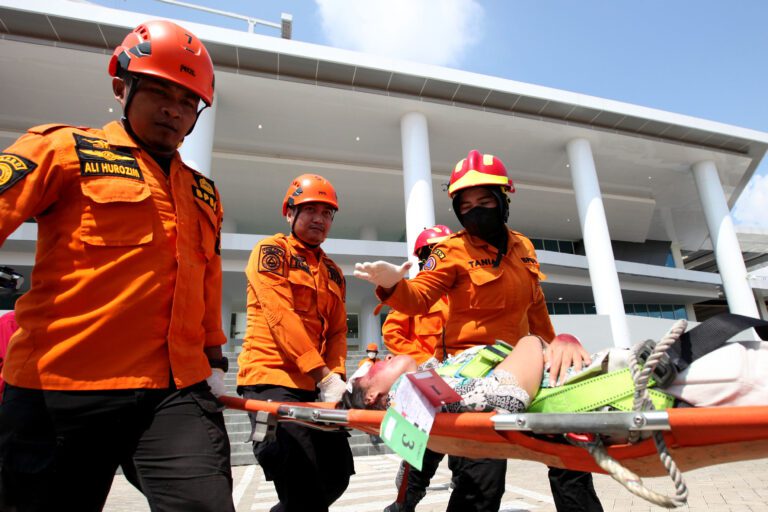 Gelar Simulasi Bencana di RS Eka Candrarini, Pemkot Surabaya Antisipasi Bencana Alam hingga Sosial