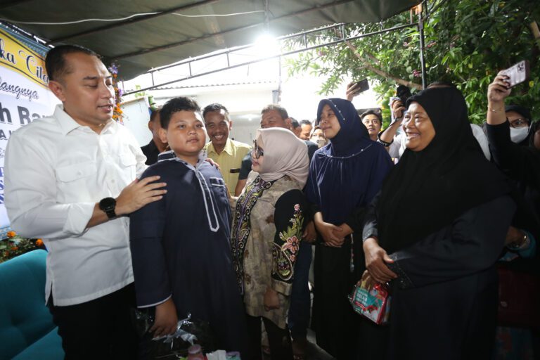 Wali Kota Eri Jamin Pendidikan Anak Asisten Masinis Korban Kecelakaan Kereta dengan Truk Sampai Sarjana