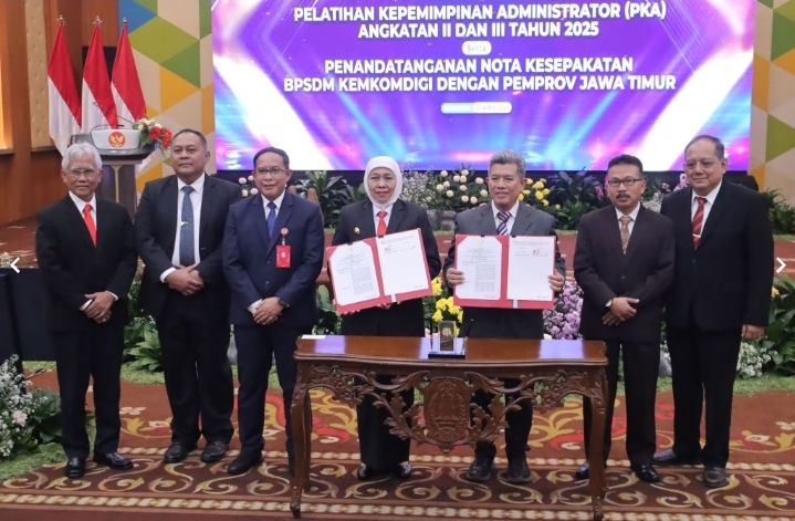 Gubernur Khofifah Buka PKA Angkatan II dan III Tahun 2025 di BPSDM Jatim