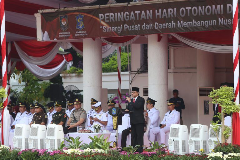 Pemkot Surabaya Gelar Upacara Peringatan Hari Otonomi Daerah ke-29, Tekankan Sinergi Pusat dan Daerah