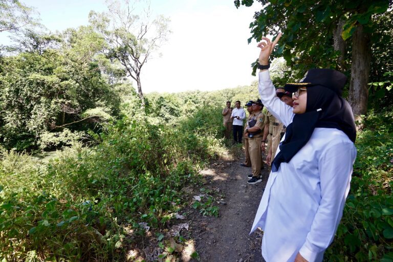 Bupati Ipuk Rencanakan Ajang Sport Tourism Susuri Hutan Jalur Waduk Bajulmati