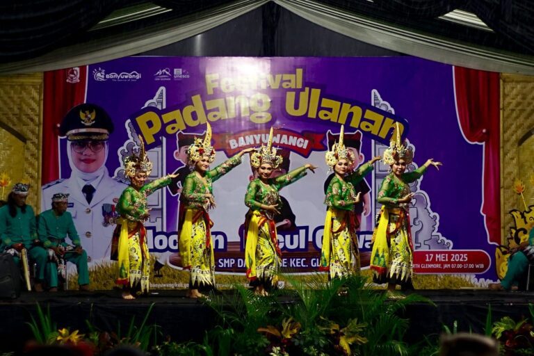 Festival Padhang Ulanan: Upaya Banyuwangi Menjaga Warisan Seni Budaya Melibatkan Ribuan Pelajar