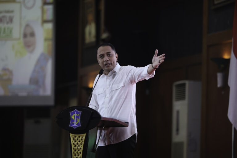 Wali Kota Eri Paparkan Skema Pembinaan Remaja dan Peran Orang Tua di Surabaya