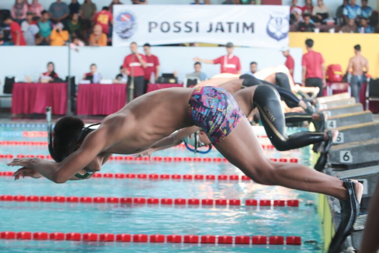Persaingan Memanas di Kejurda Finswimming Jatim, Diikuti Atlet Peraih Medali PON