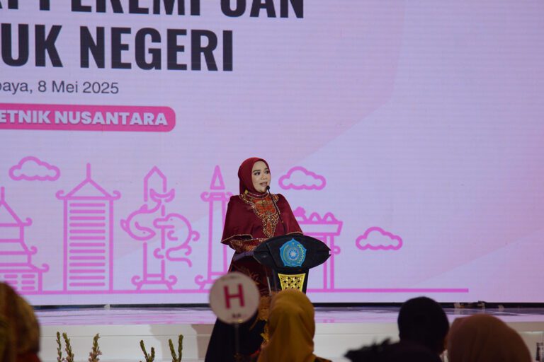 Kota Surabaya Paparkan Kunci Integrasi Posyandu Holistik Dalam Ladies Program Munas ke VII APEKSI