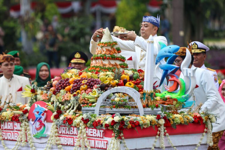Wali Kota Surabaya Eri Cahyadi Sampaikan Capaian Gemilang dan Prioritas Pembangunan di Peringatan HJKS Ke-732