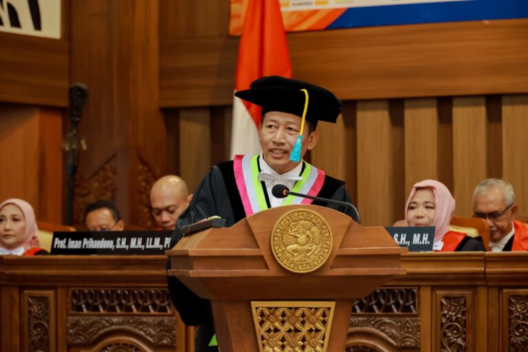 Gubes UNAIR Gaungkan Revitalisasi Pendidikan dan Industri Melalui Pendidikan Vokasi