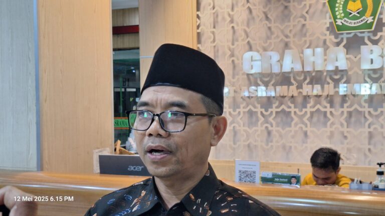 39 Kloter Telah Terbang ke Tanah Suci, PPIH Embarkasi Surabaya Ingatkan Jamaah untuk Senantiasa Bersabar dalam Perjalanan Ibadah Haji