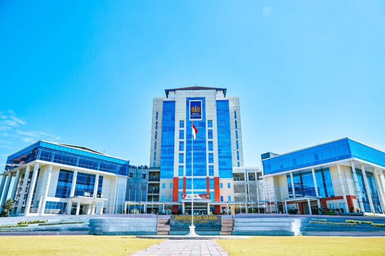 Tiga Pusat Unggulan Iptek Unesa Disahkan Kemendiktisaintek: Mantapkan Pendirian ‘Science Edu Park’