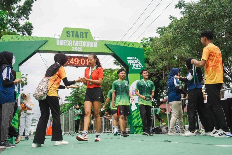 Medic-Run Dies Natalis FK Unesa jadi Sarana Membumikan Spirit Sehat melalui Olahraga