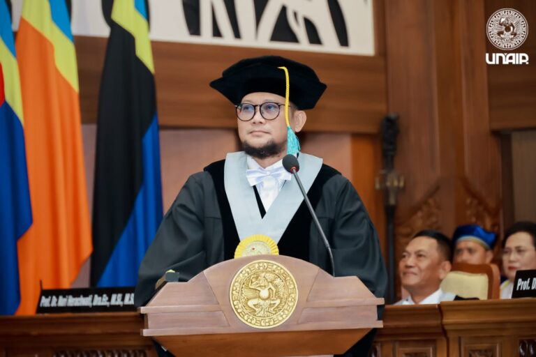 Guru Besar UNAIR Tekankan Pentingnya Gaya Hidup Ramah Lingkungan