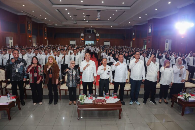 Wali Kota Eri Cahyadi Ingin CPNS Wujudkan Reformasi Birokrasi Profesional di Lingkungan Pemkot Surabaya
