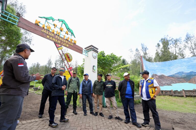 Pemkab Banyuwangi akan Tambah Fasilitas Air Bersih dan Perluas Lahan Parkir di Gunung Ijen