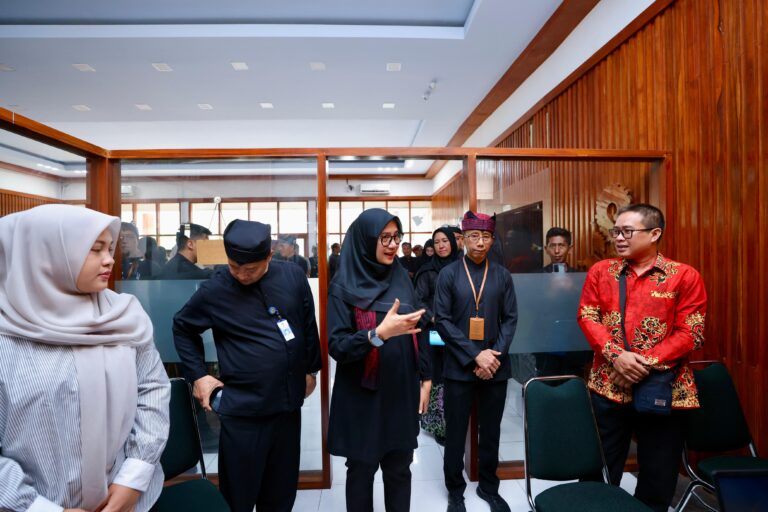 Luncurkan Gerakan Banyuwangi Melayani, Bupati Ipuk Wujudkan Pelayanan Humanis dan Efisien