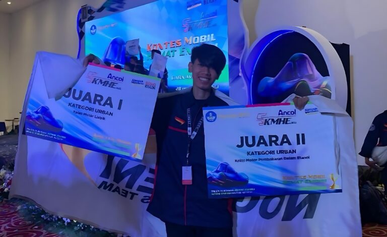 Afri El Hakim saat berhasil meraih kemenangan bersama Tim Nogogeni ITS pada Kontes Mobil Hemat Energi (KMHE) 2023