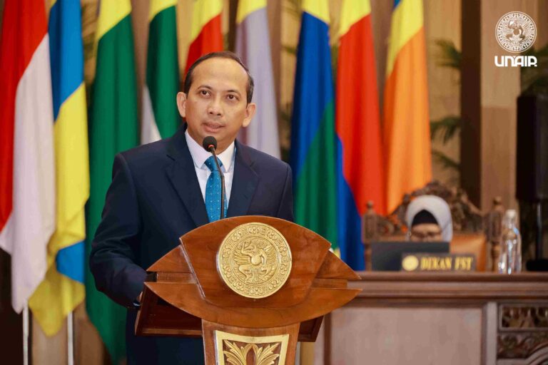 Indra Nur Fauzi SE MSi, Sekretaris Jenderal Pengurus Pusat Ikatan Alumni (PP IKA) UNAIR ajak wisudawan bergabung ikatan alumni