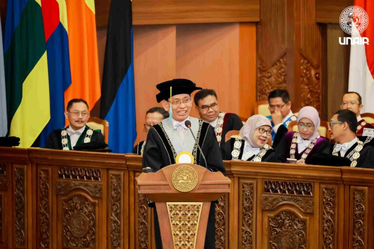 Pelantikan Rektor UA