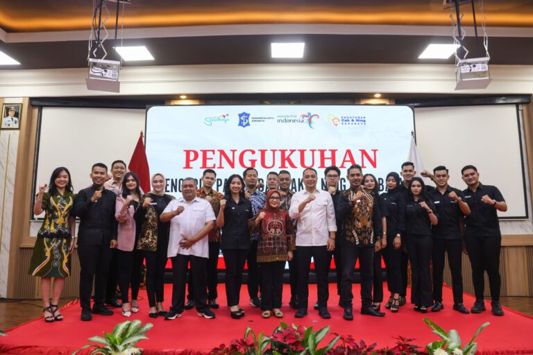 Pengukuhan Cak Dan Ning