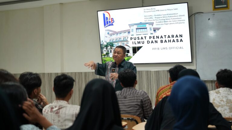 Kuliah Tamu FIB UNAIR Kupas Sastra Etnik Sabah dalam Kesusastraan Nusantara