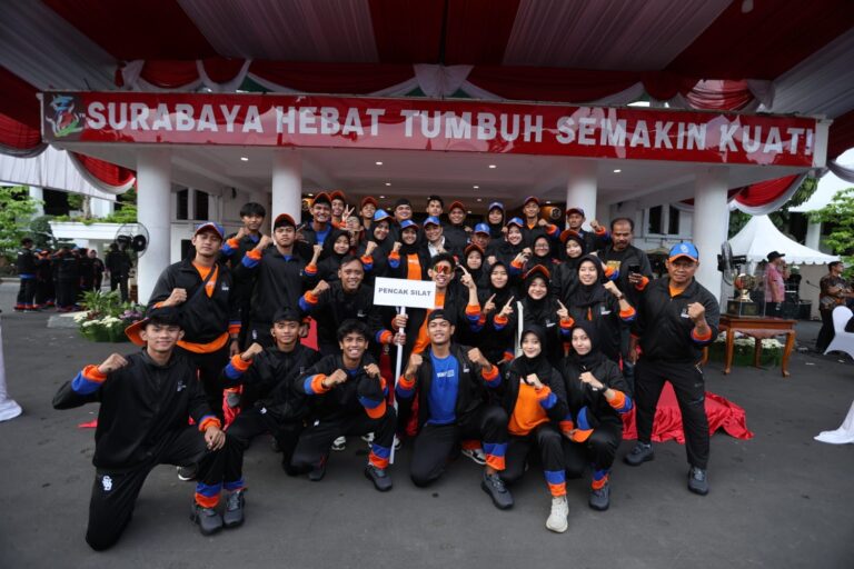 Walikota Eri Cahyadi Berangkatkan Kontingen Porprov IX Surabaya