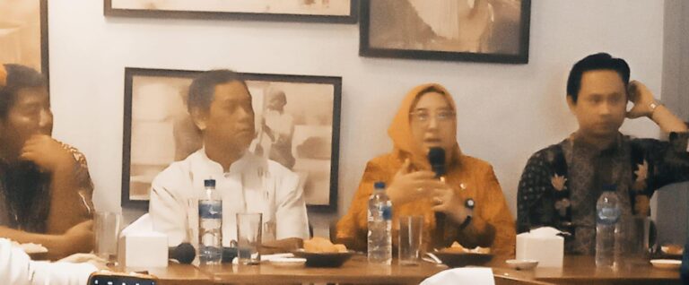 Bonus Demografi Bukan Sekadar Hadiah: Kemendukbabgga/ BKKBN Jatim Gandeng Media Persiapkan Generasi Emas 2045