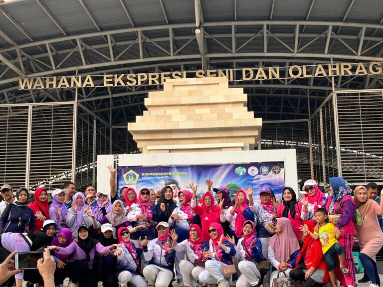 Sambut Hari Narkoba, BNN Gresik Memeriahkan Carfreeday dengan Periksa Gratis dan Senam