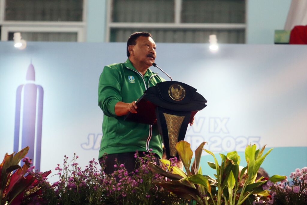 Wakil Ketua Umum KONI Pusat Mayjen TNI ( Purn) Suwarno