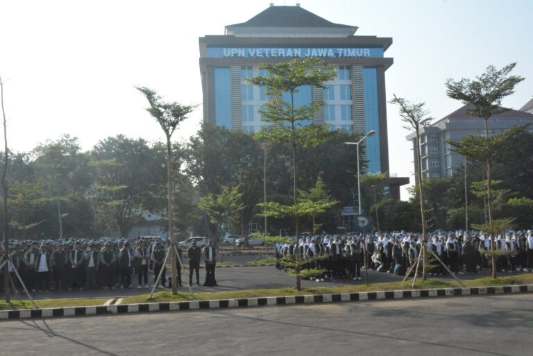 Ribuan Mahasiswa KKN UPN Jatim Turun Kelurahan Bangun Ekonomi Kreatif Surabaya