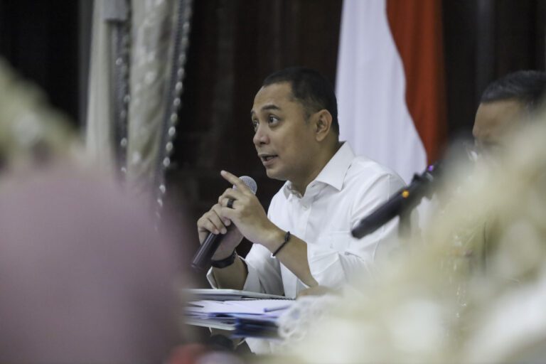 Kemenkes Terbitkan SE Covid-19, Wali Kota Eri Imbau Warga Gunakan Masker Jika Sakit